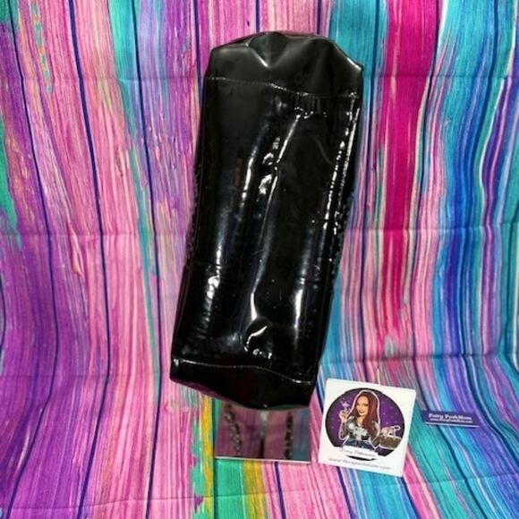 Chanel Patent Leather Chain Tote  and Pouch– “Pancing Triple Coco Mark” – Black - Picture 9 of 12